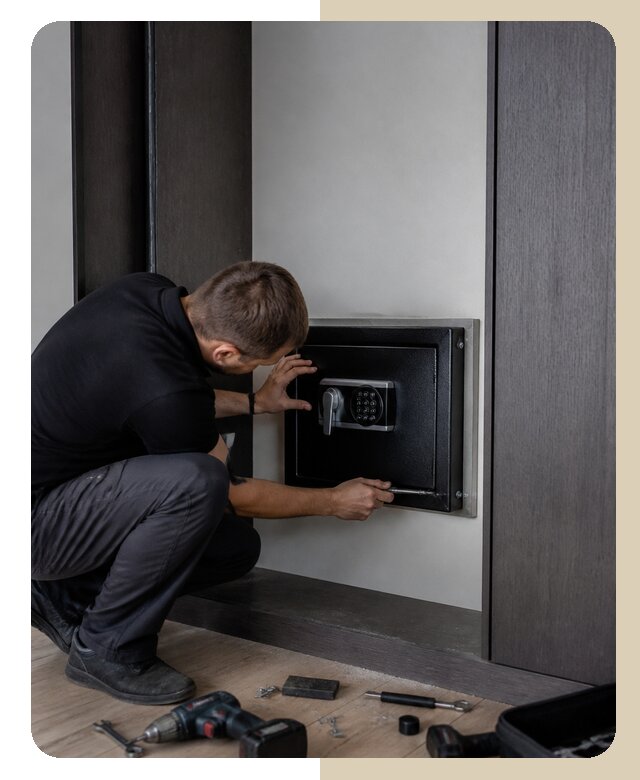 Установка встраиваемого сейфа в Муравленке от 4818 р. | ДвериЛегко-Мрв